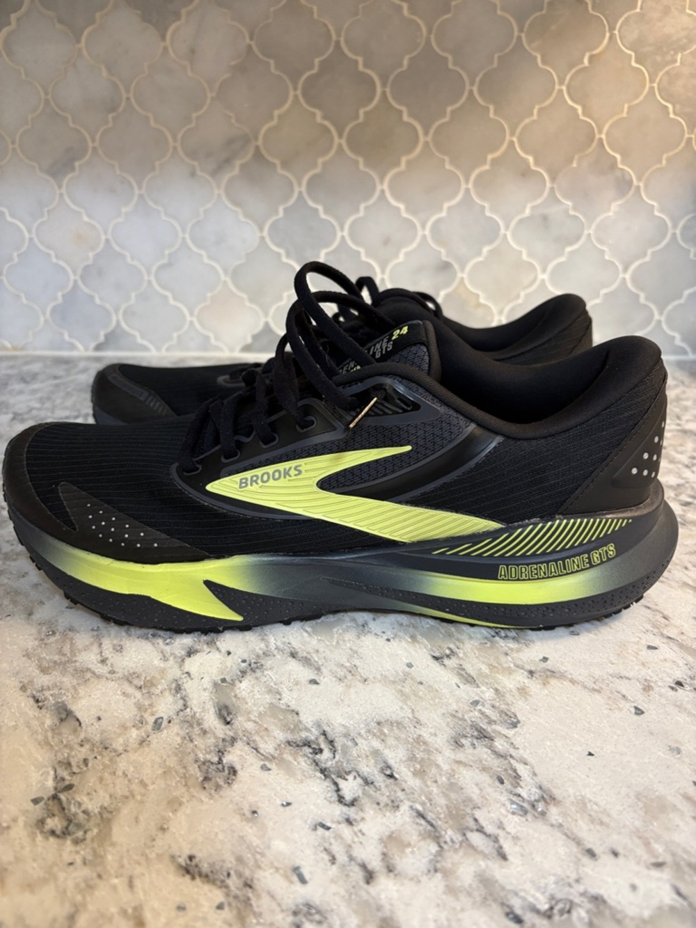 Brooks Adrenaline GTS 24 Weatherized, 10.5 - Picture 3 of 6